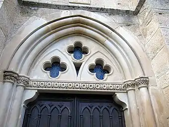 Détail du portail de l'église