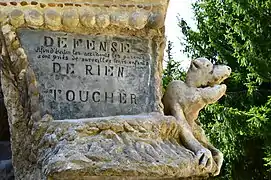 inscription Defense de rien toucher