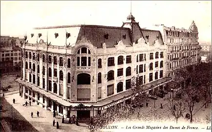 L'ancien magasin de Toulon (détruit en mars 1944).