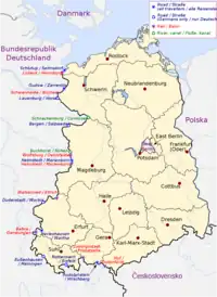 Carte de l'Allemagne de l'Est montrant les points de passage sur la frontière occidentale. Au total, il y avait dix passages routiers, huit ferroviaires et deux fluviaux.
