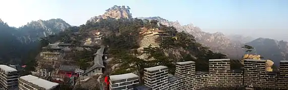 Montagne Yiwulü (医巫闾山)