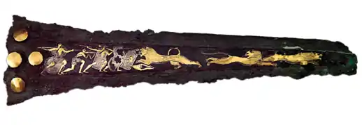 Chasse aux lions, en or et argent sur une dague en bronze mycénienne, Grèce, XVIe siècle av. J.-C.