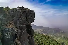 Vue de la Dame de Mali ou Dame du mont Loura