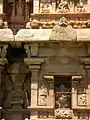 La danse de Ganesha. Extrémité droite du mur Sud et première image dans la circumambulation autour du temple