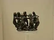 Danse rituelle. Bronze votif. VIIIe siècle. Musée archéologique d'Olympie