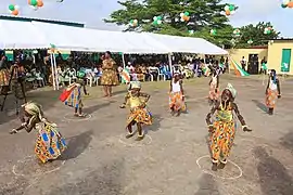 Danse des enfants.