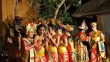 Danseuses indonésiennes