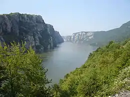 Le Danube près d'Orșova, aux Portes de fer.