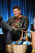 David Boreanaz interprète l'agent spécial Seeley Booth.