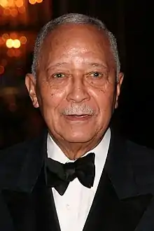 David Dinkins, premier Afro-Américain maire de New York (1990-1993).