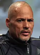 David Labrava dans le rôle de « Happy » Lowman.