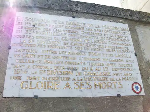 Plaque commémorative du combat de la 9e division de cavalerie commandée par le général de l'Espée lors de la première bataille de la Marne.