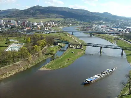 Confluence de la Ploučnice et de l'Elbe à Děčín.