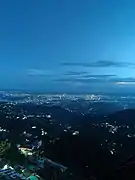 Vue sur Dehradun et sa vallée, depuis Mussoorie.