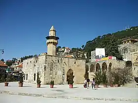 Mosquée Fakhreddine construite en 1493 et restaurée au XVIe siècle par Fakhreddine Ier. C'est la plus ancienne mosquée du mont Liban.