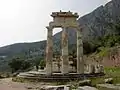 La tholos de Delphes, monument circulaire