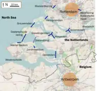 Les principales embouchures du delta du Rhin fermées par les digues et barrages du plan Delta.