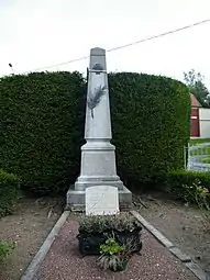 Le monument aux morts.