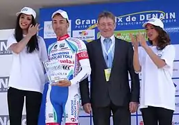 Antonio Parrinello reçoit le prix du kilomètre 59.