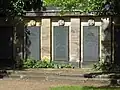 Monument au régiment dans le bosquet d'honneur du cimetière nord de Dresde