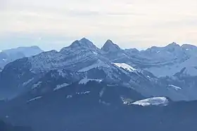 Vue des dents de Brenleire (à gauche) et Folliéran (à droite).