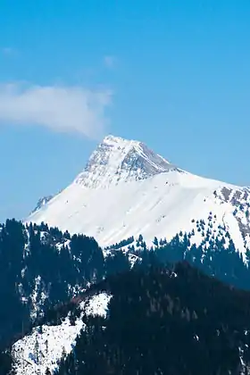 La dent de Lys depuis les Pléiades.