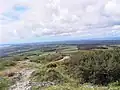 La presqu'île de Crozon et, au fond à droite, la rade de Brest.