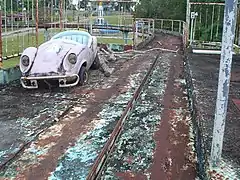 Parc d'attractions abandonné à Chake Ckake