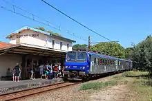 Deux Z2 arrivent en gare de Soulac-sur-Mer