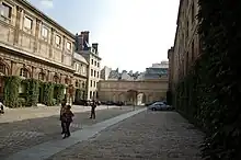 La deuxième cour de l'Institut de France