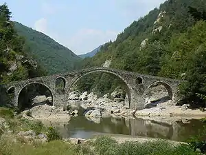 Dyavolski most (bg) sur l'Arda, près d'Ardino, Bulgarie.