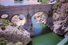 Vue du Pont du Diable depuis le pont neuf.