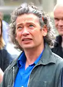 Dexter Fletcher interprète John Martin