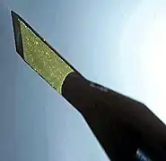 Un scalpel diamant, lame de diamant synthétique.