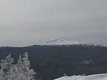 Vue du pic Diamond depuis la station de sports d'hiver du col Willamette.