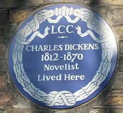 Plaque bleue de Charles Dickens, Doughty Street, à Londres.