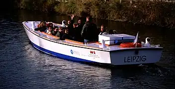 Le premier bateau fonctionnant avec une pile à hydrogène (modèle HYDRA), ici à Leipzig (Allemagne).