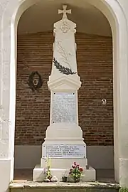 Le monument aux morts.