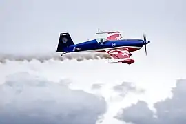 Extra 330