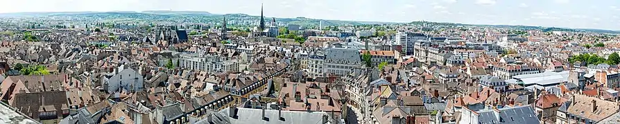 Panorama de l'ouest de Dijon vu depuis la tour Philippe le Bon.
