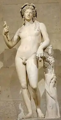 Statue romaine de Dionysos du IIe siècle d'après un modèle hellénistique. Paris, musée du Louvre.