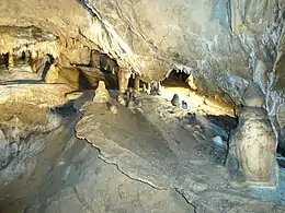 La grotte de l'Abîme.