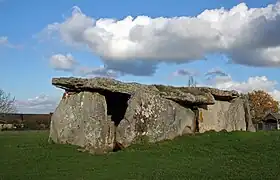 Dolmen sur la commune de Gennes