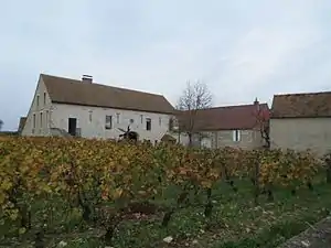 Vendangeoir de Vosne-Romanée, des moines bénédictins de l'Abbaye Saint-Vivant de Vergy