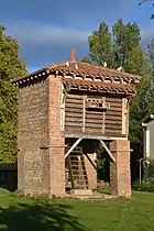 Pigeonnier, Domaine des oiseaux