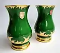 Paire de vases vert et or opaline