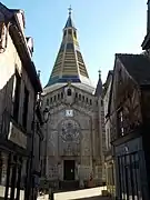 L'église Saint-Julien de l'architecte Albert Guilbert.