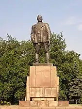 Statue de Fiodor Sergueïev.