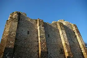 Le donjon de Hubert II de Beaumont.