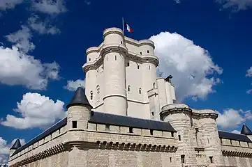 Le donjon du château de Vincennes après restauration (2006).